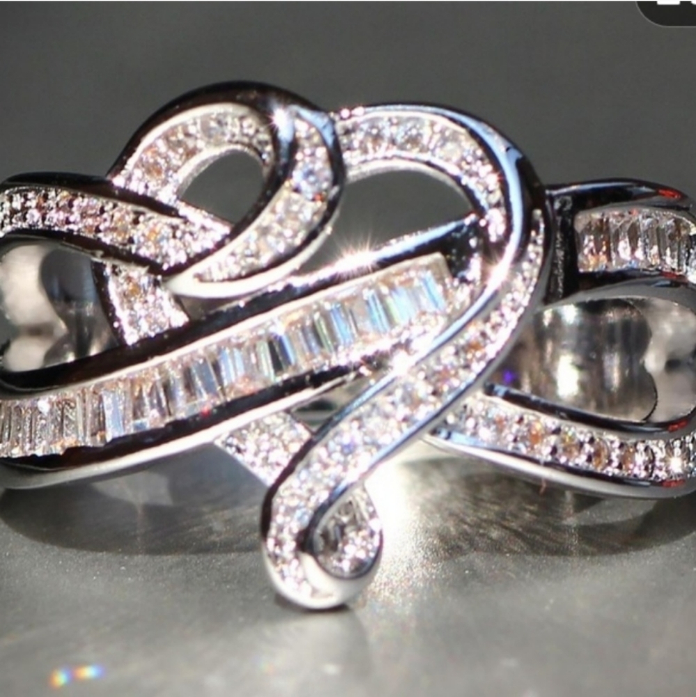 NWT WHITE SAPPHIRE HEART RING